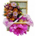 Cesta de flores, frutas e pães